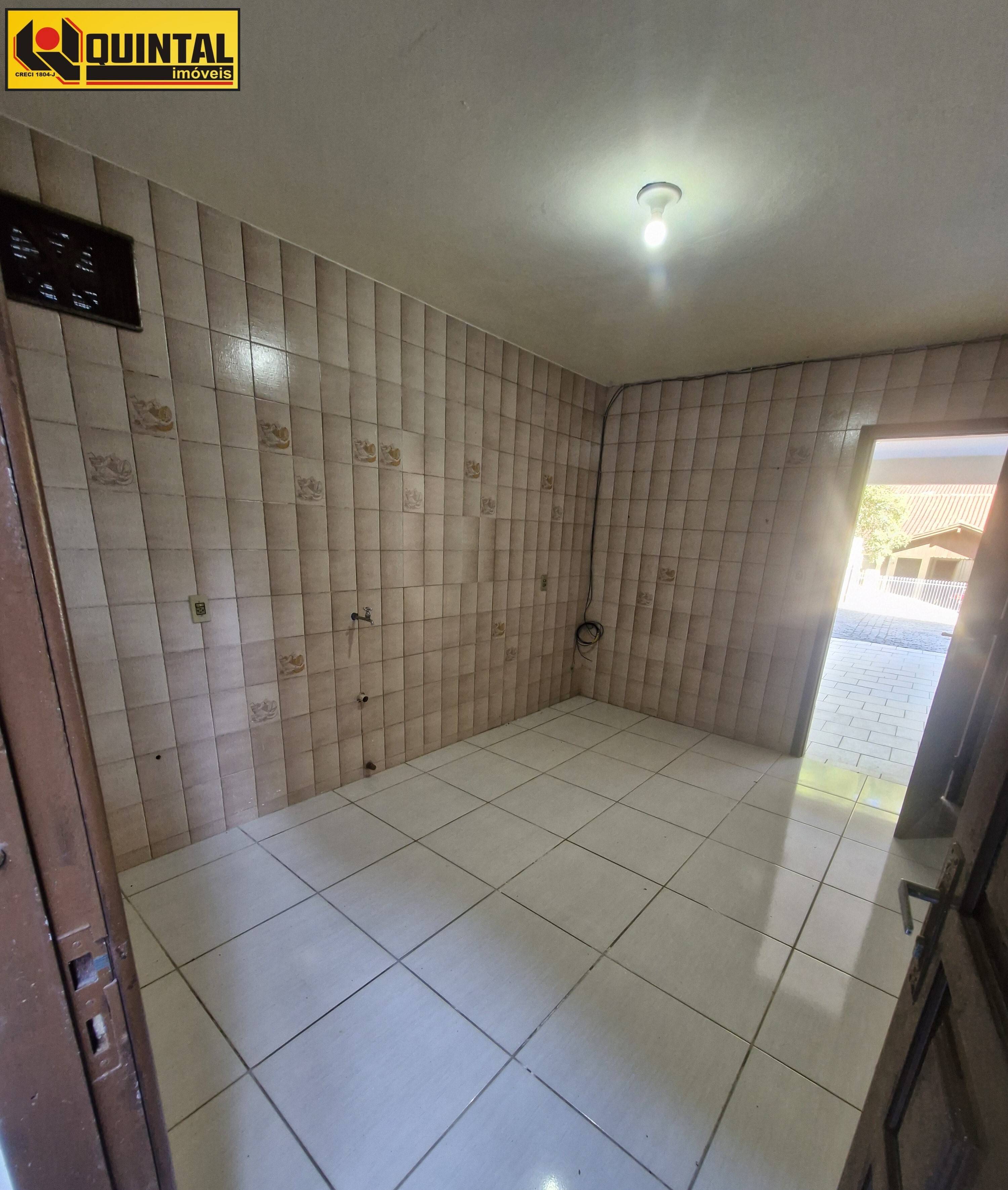 Casa Residencial 3 dormitórios no bairro Garcia
