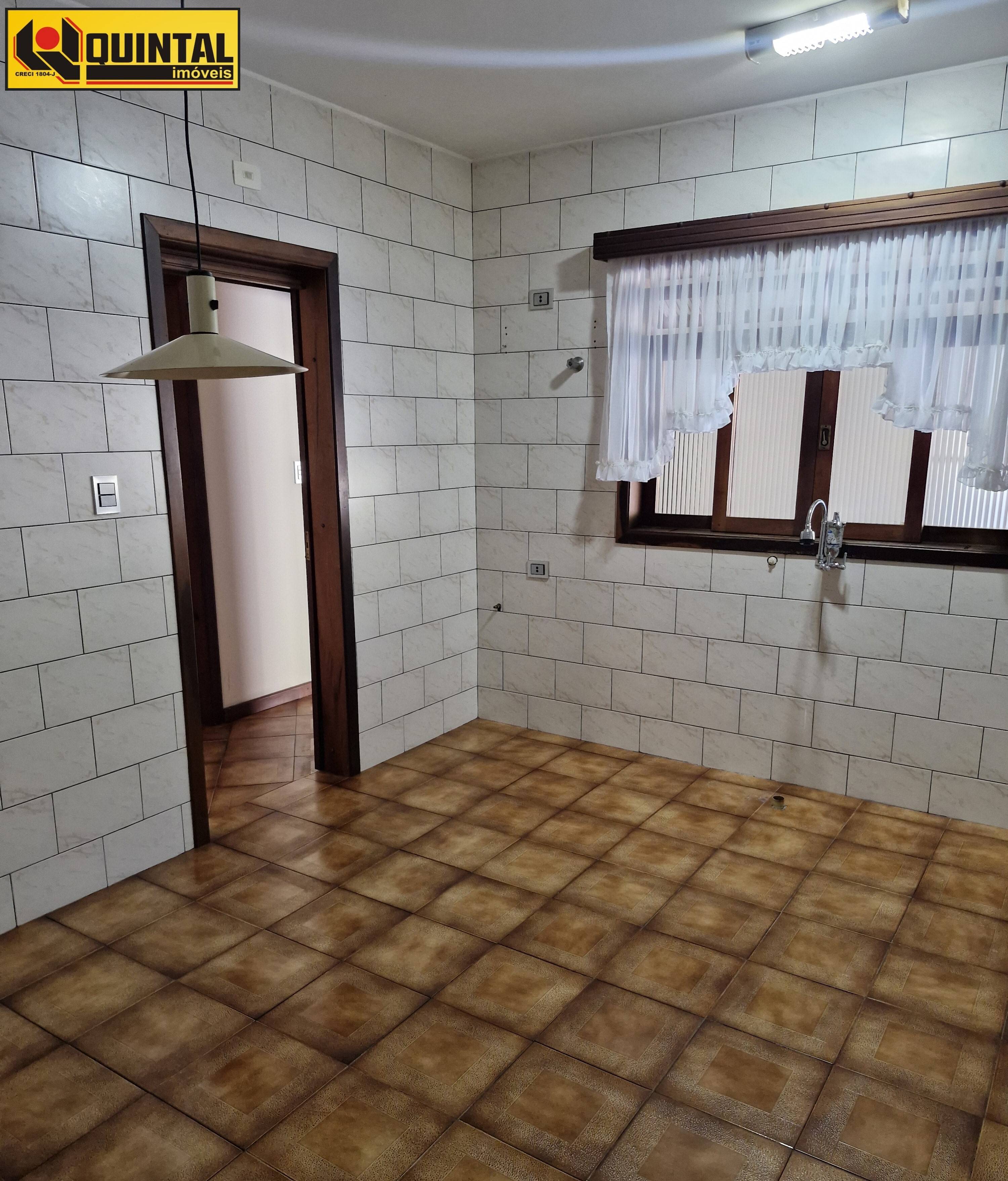 Casa Residencial 3 dormitórios no bairro Garcia