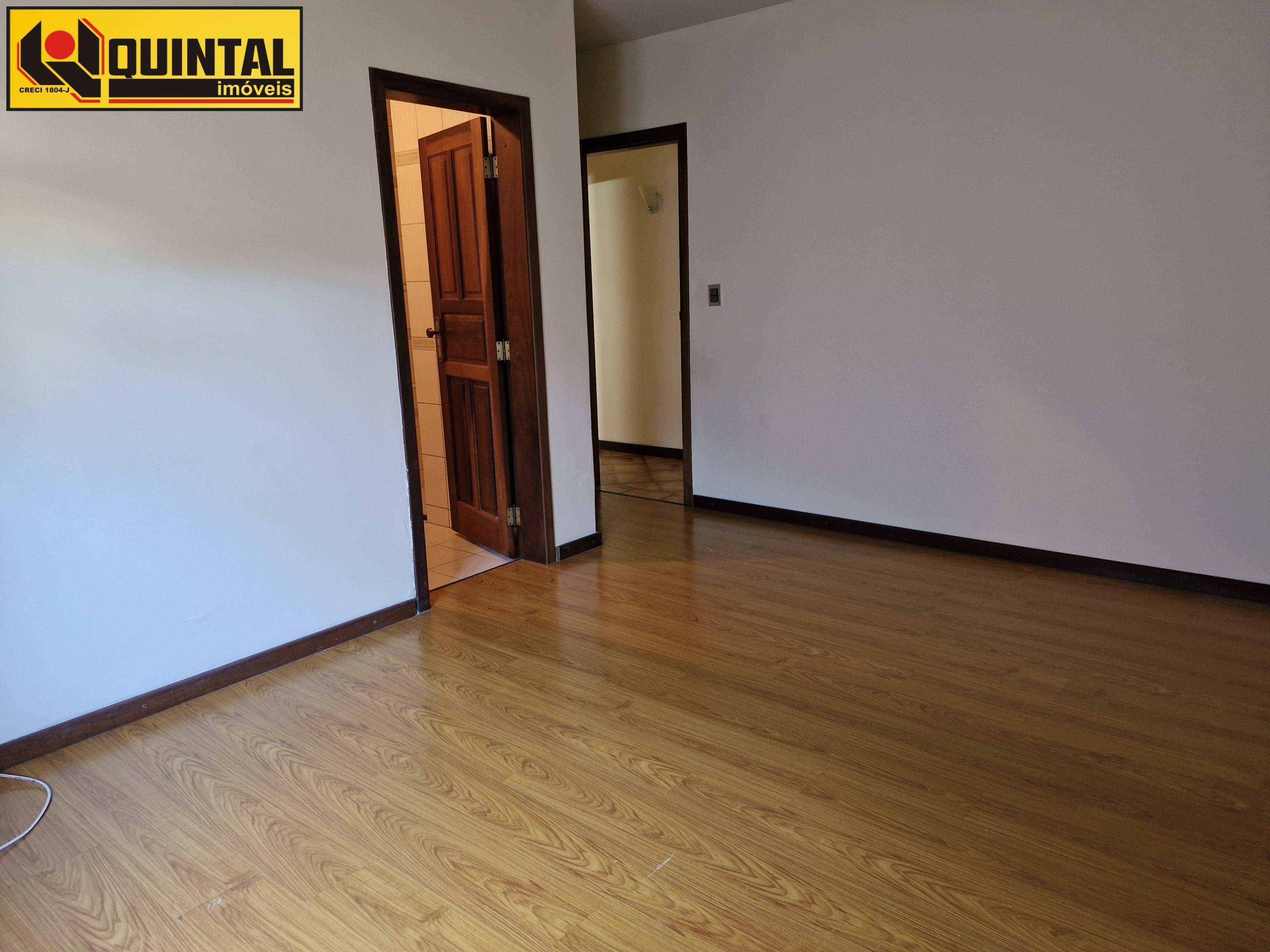 Casa Residencial 3 dormitórios no bairro Garcia