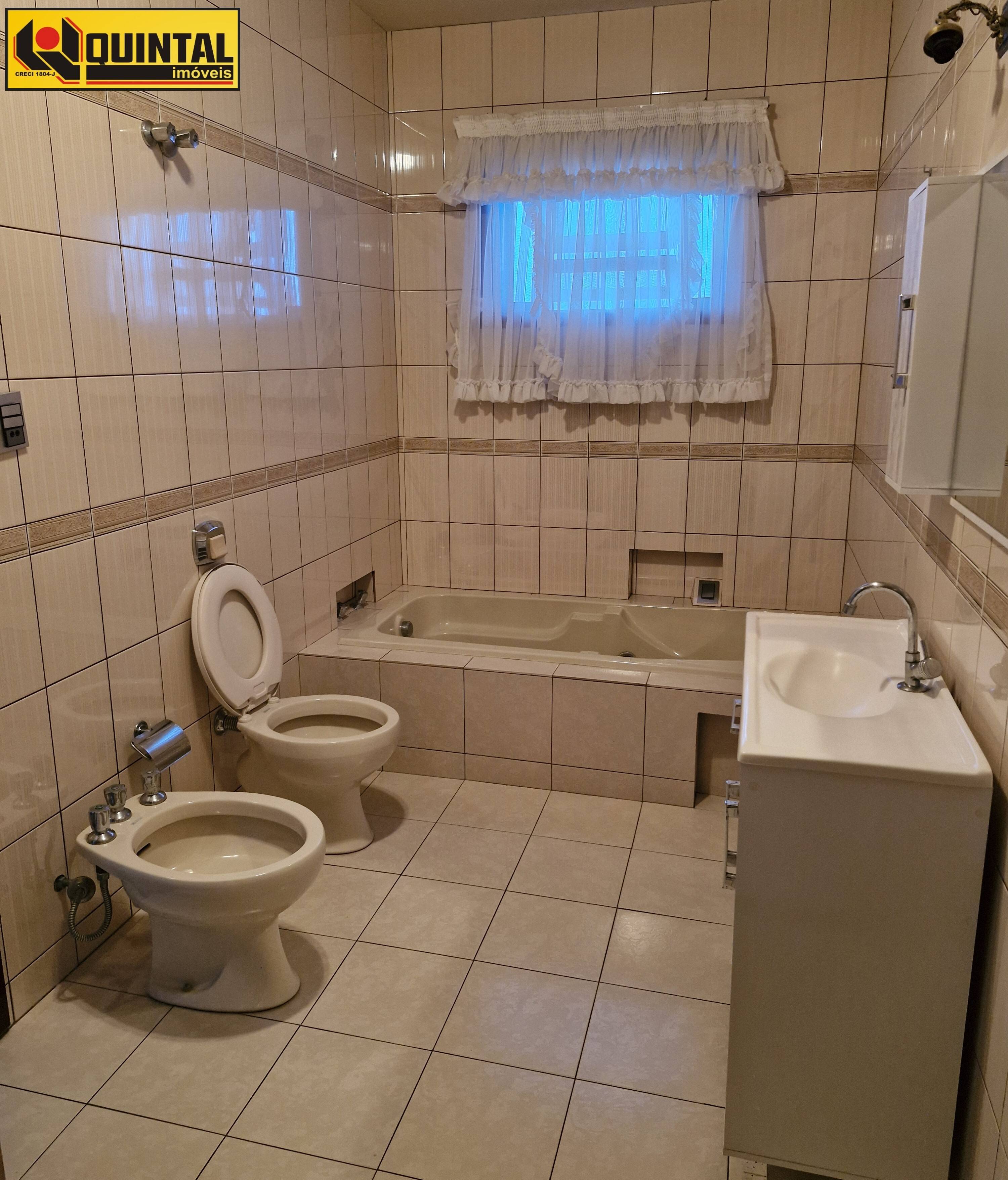 Casa Residencial 3 dormitórios no bairro Garcia