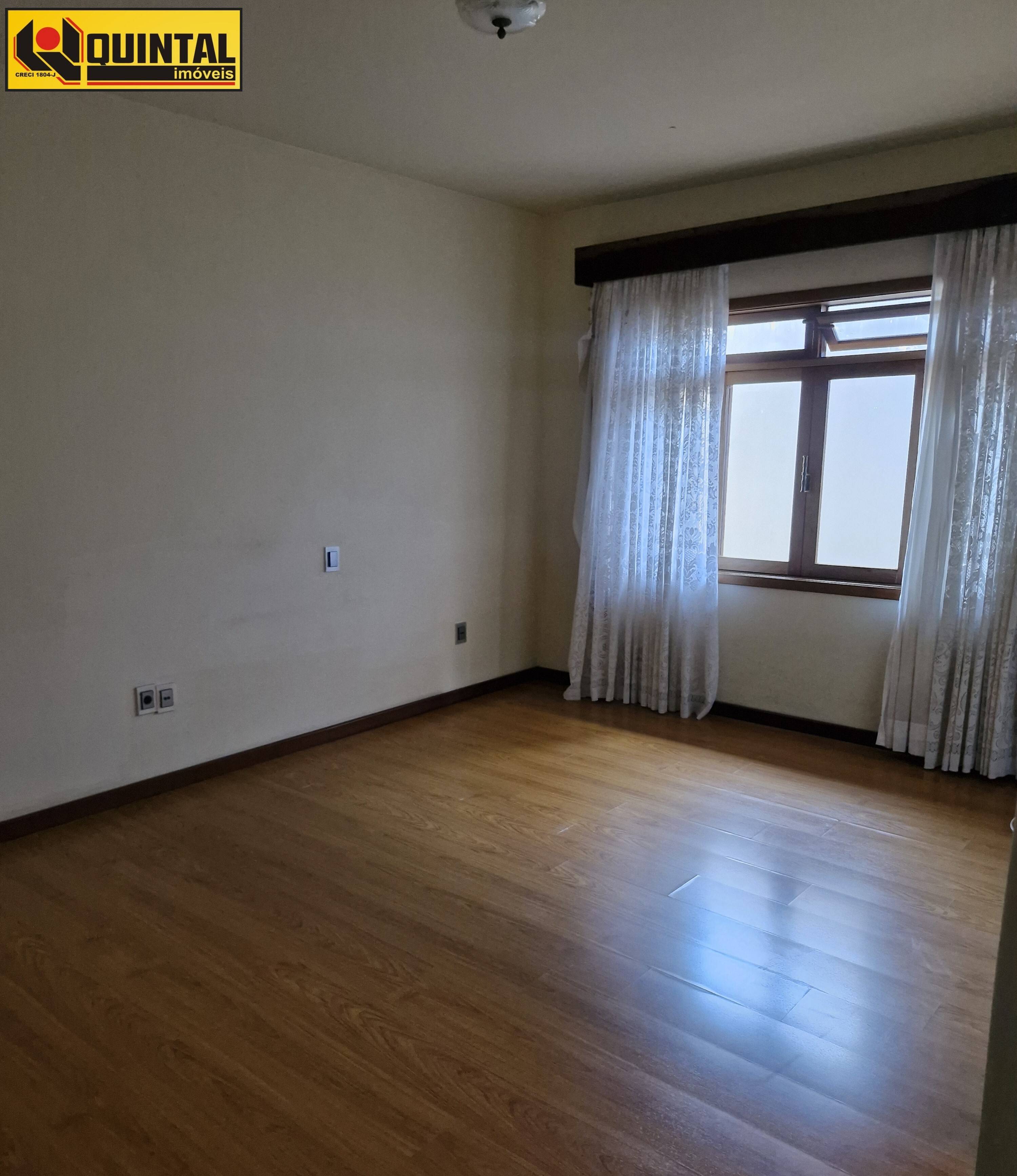 Casa Residencial 3 dormitórios no bairro Garcia