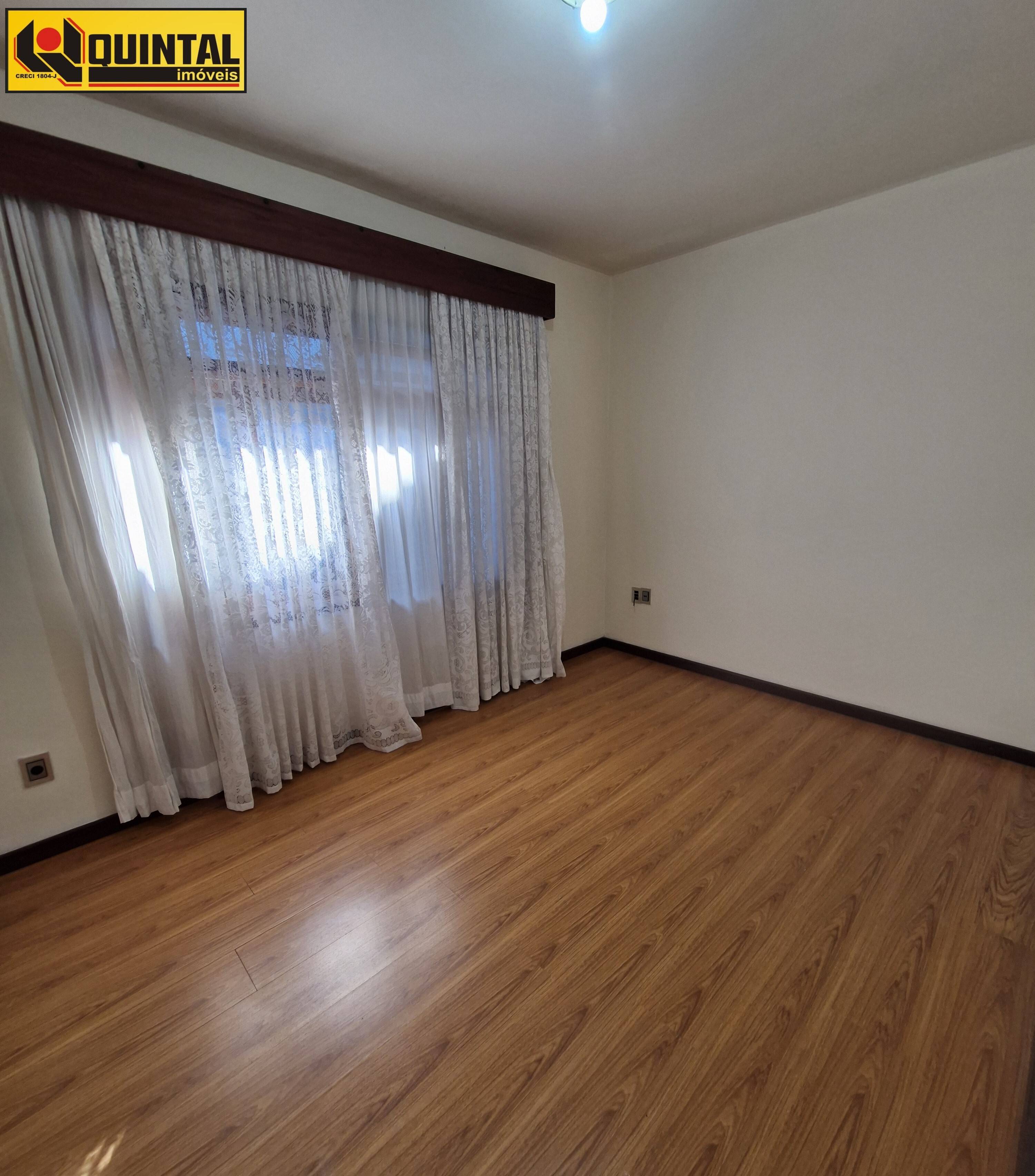 Casa Residencial 3 dormitórios no bairro Garcia