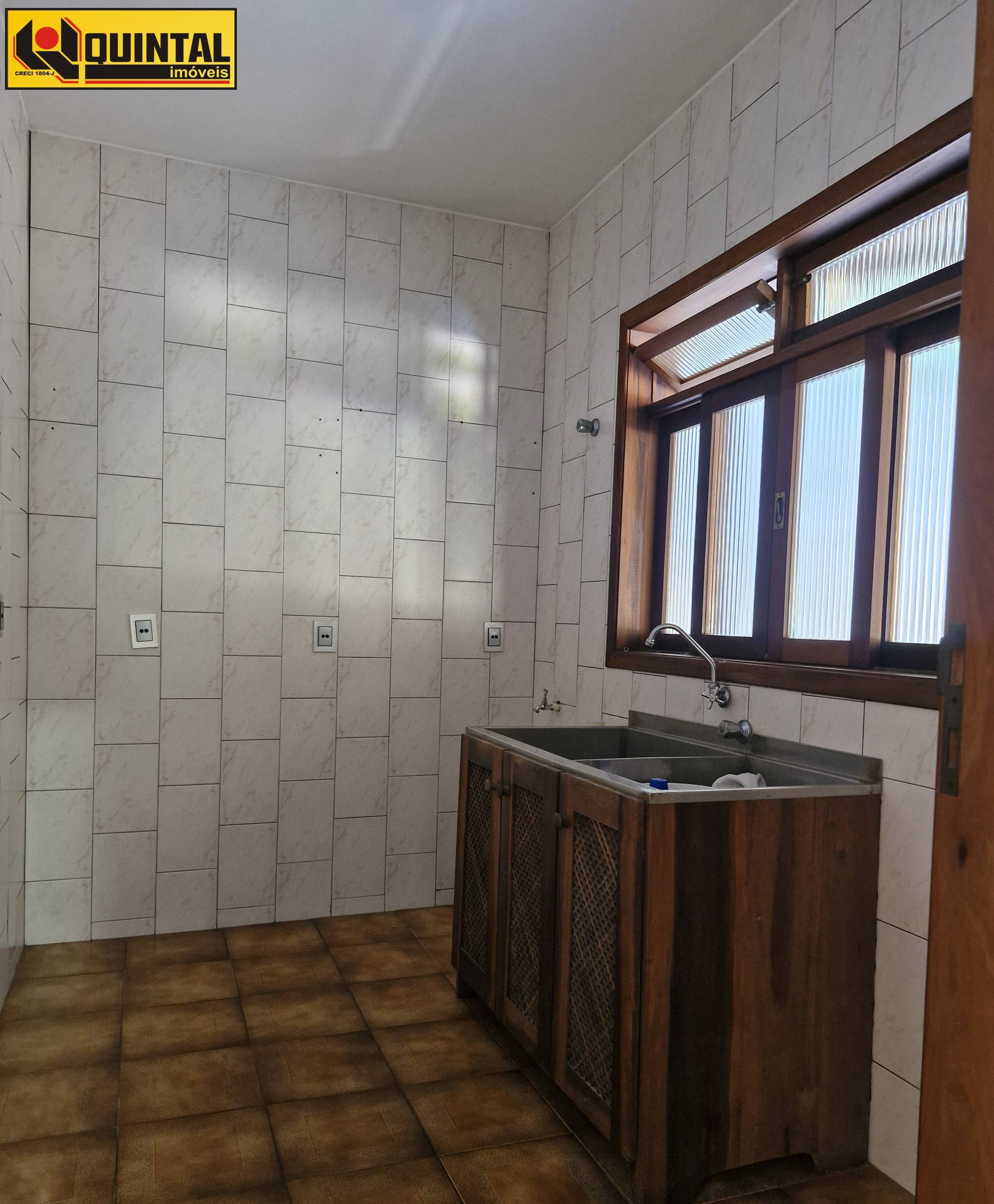 Casa Residencial 3 dormitórios no bairro Garcia