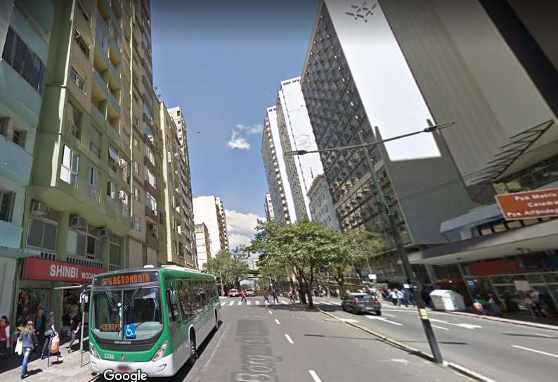 Apto. 2 quartos  no Centro em Porto Alegre/RS