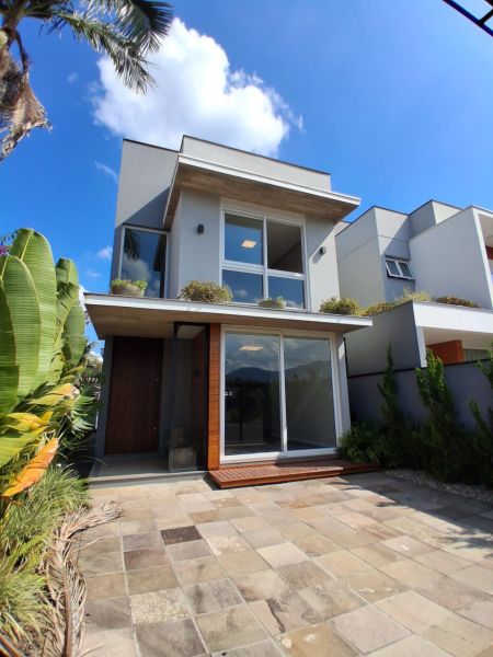 Sobrado 3d  no bairro Bom Pastor em Igrejinha - 