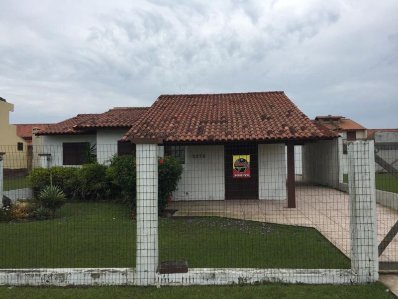 Casa 3 quarto(s)  no Centro