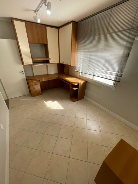 Apto 4 quarto(s)  no Medianeira