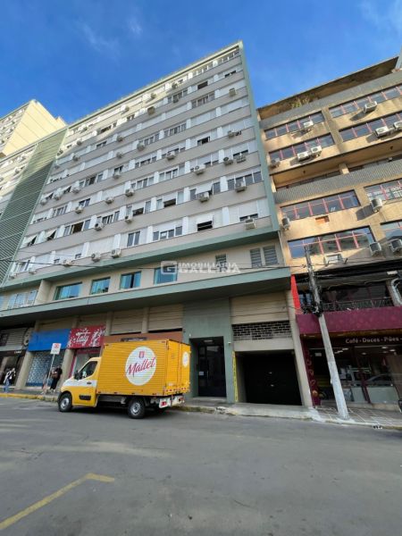 Apto 3 quarto(s)  no Centro