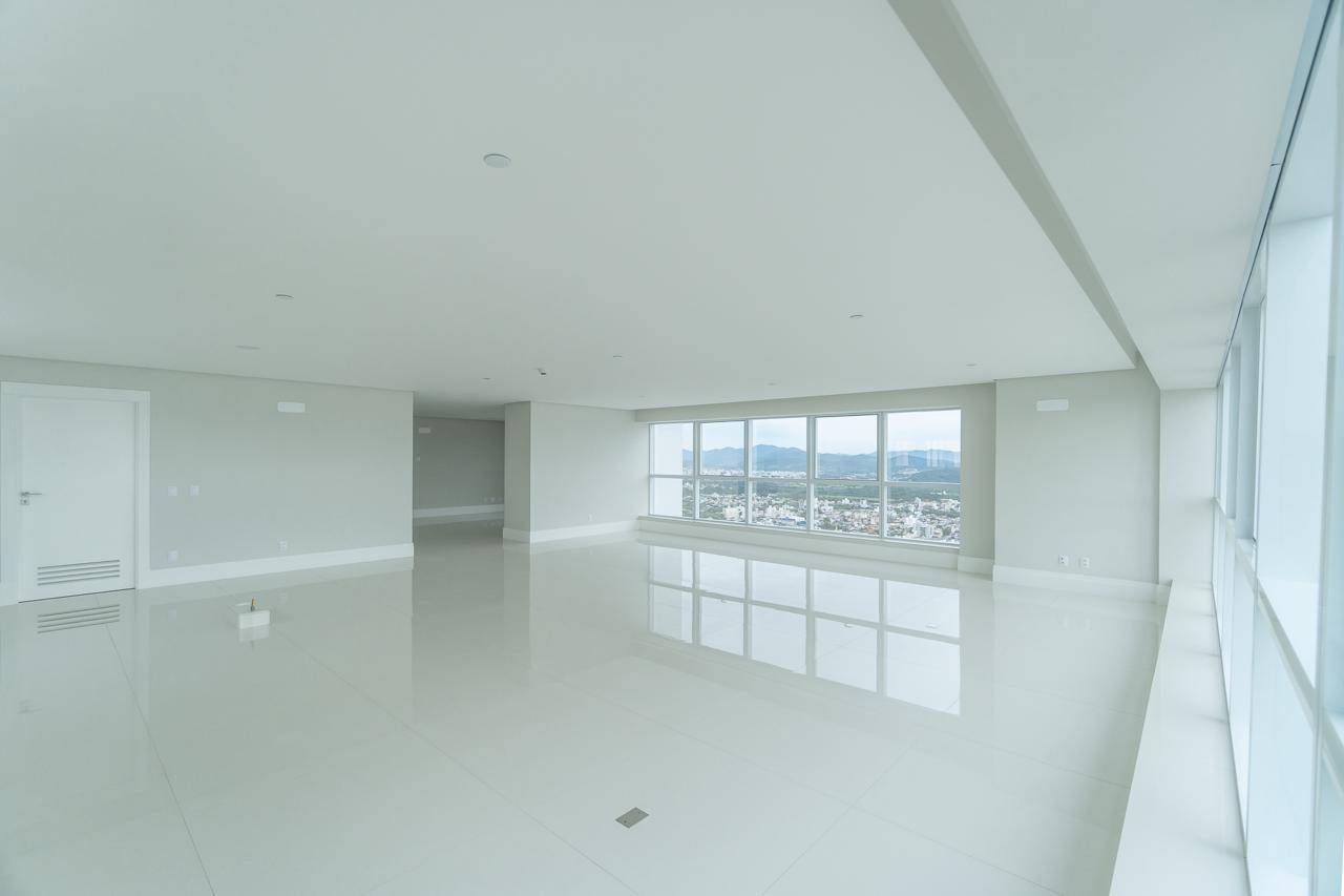 Epic Tower - Andar Alto