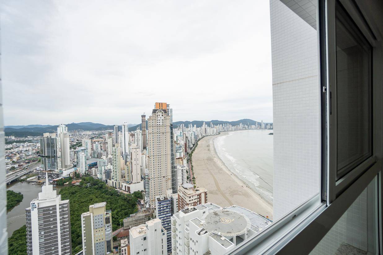 Epic Tower - Andar Alto