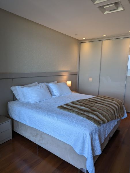 Apartamento Frente Mar - 3 Quartos em Balneário Camboriú