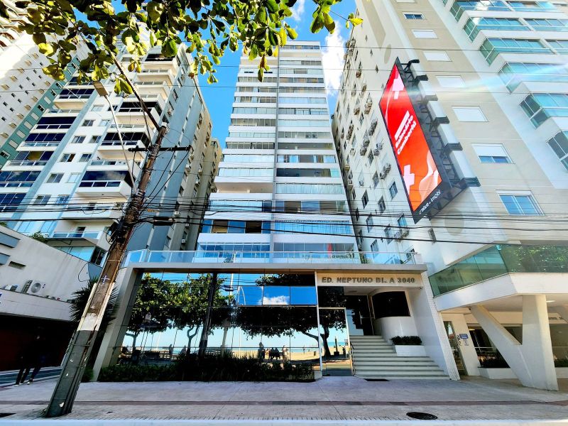 Apartamento Frente Mar - 3 Quartos em Balneário Camboriú