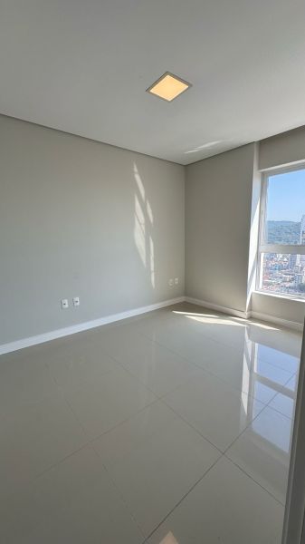3 Suítes no Edifício Edgar Werner - Balneário Camboriú