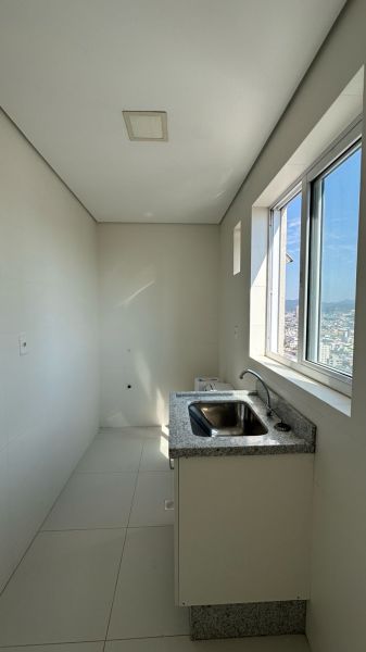 3 Suítes no Edifício Edgar Werner - Balneário Camboriú