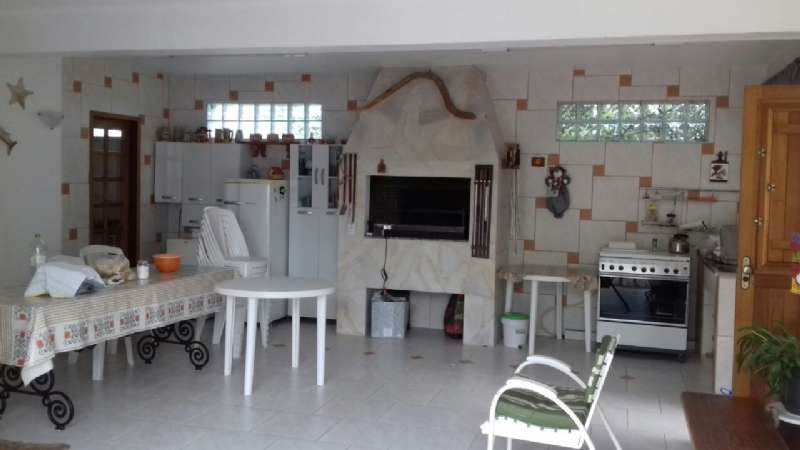 Casa 3 quartos  no bairro Laranjal