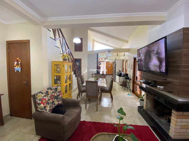 Casa 3 quartos  no bairro Laranjal