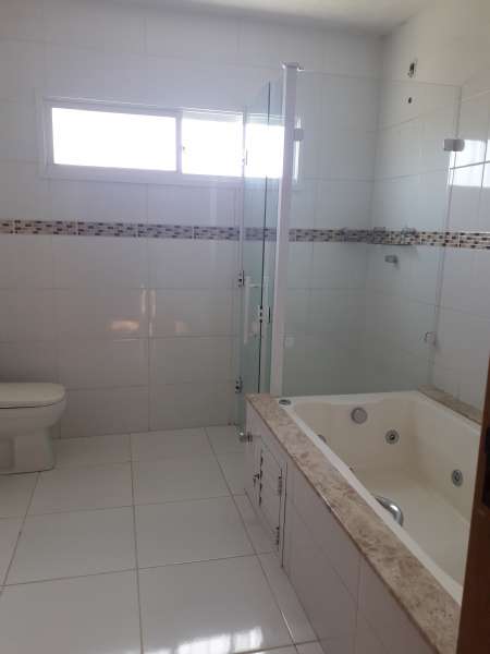 Casa 4 quartos  no bairro Centro