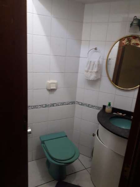 Sobrado 4 quartos  no bairro Três Vendas
