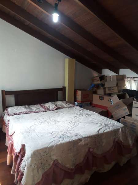 Sobrado 4 quartos  no bairro Três Vendas