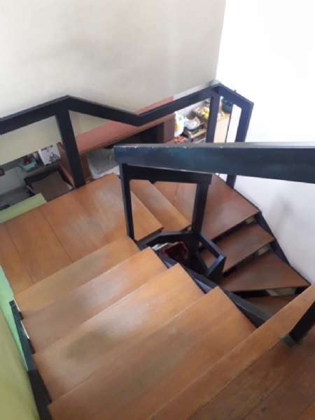 Sobrado 4 quartos  no bairro Três Vendas