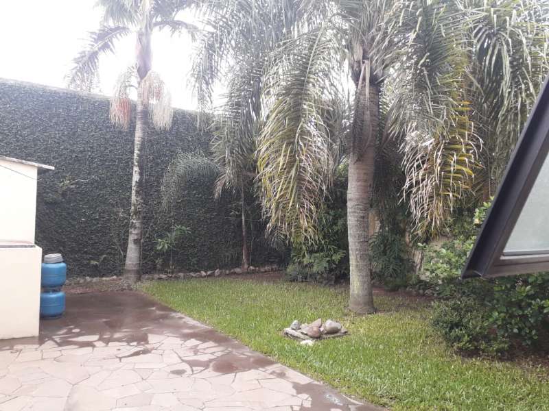 Sobrado 4 quartos  no bairro Três Vendas