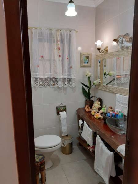 Sobrado 5 quartos  no bairro Laranjal