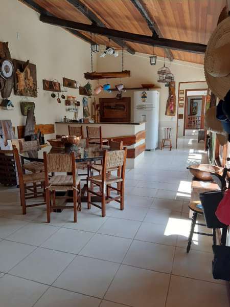 Sobrado 5 quartos  no bairro Laranjal