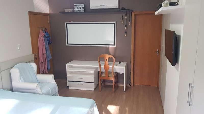 Casa 3 quartos  no bairro Laranjal