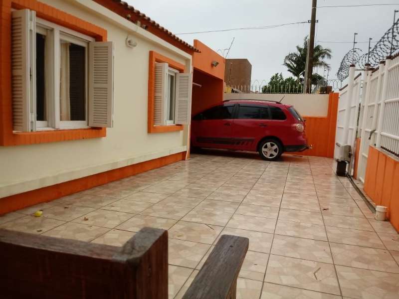 Casa 2 quartos  no bairro Laranjal