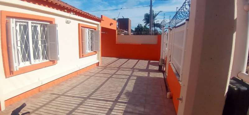 Casa 2 quartos  no bairro Laranjal