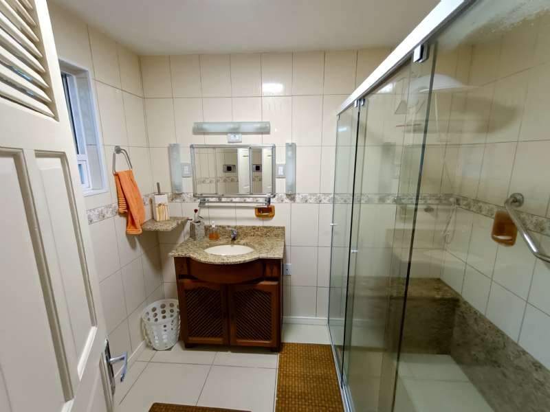 Casa 4 quartos  no bairro Centro
