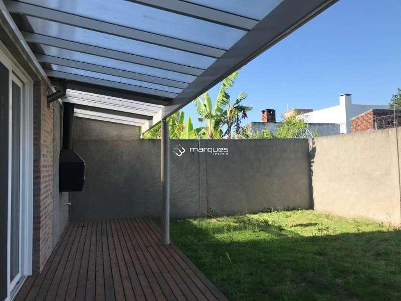Casa 2 quartos  no bairro Laranjal