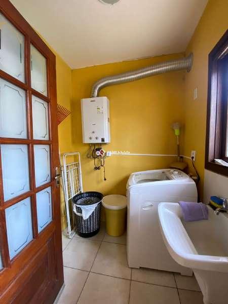 Casa 3 quartos  no bairro Laranjal