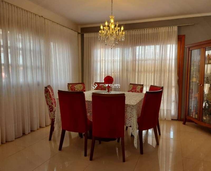 Casa 4 quartos  no bairro Três Vendas