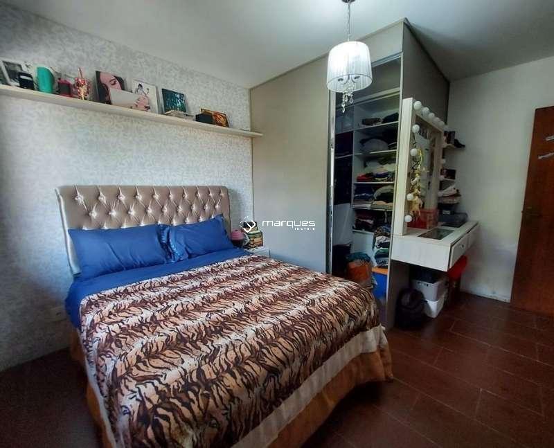 Casa 4 quartos  no bairro Três Vendas