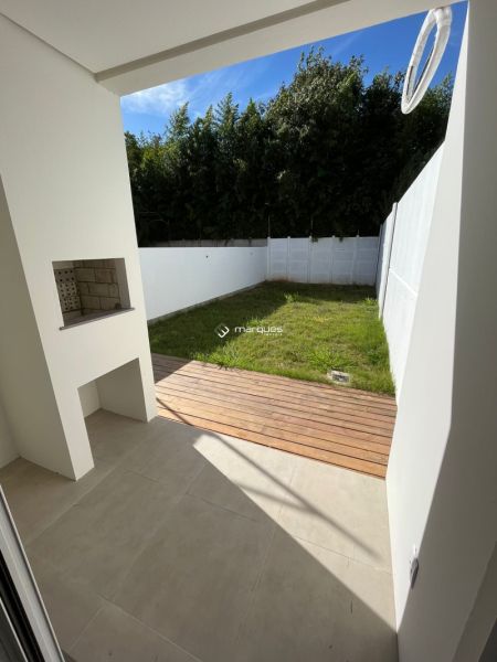 Casa 3 quartos  no bairro Laranjal