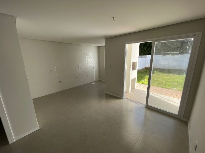 Casa 3 quartos  no bairro Laranjal