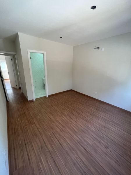 Casa 3 quartos  no bairro Laranjal