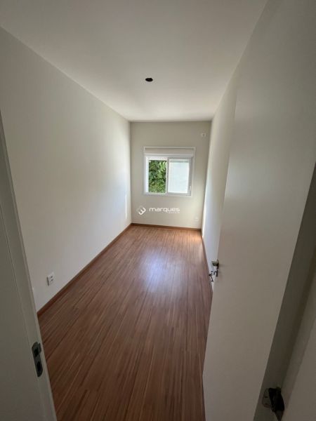 Casa 3 quartos  no bairro Laranjal
