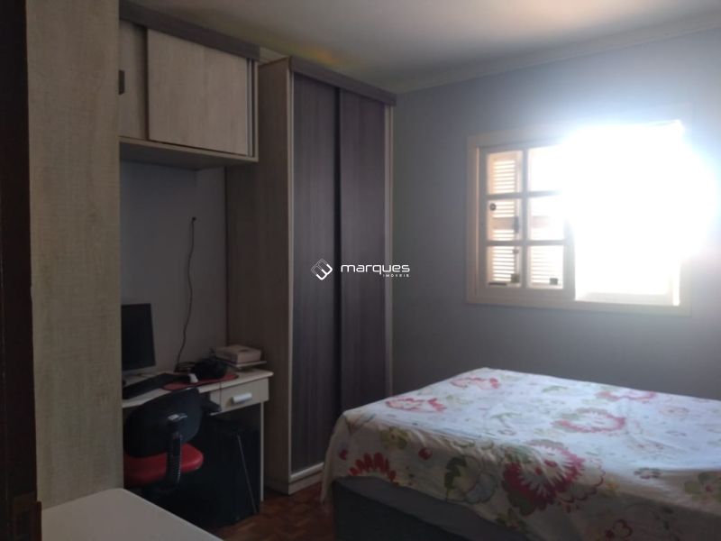 Casa 4 quartos  no bairro Umuharama