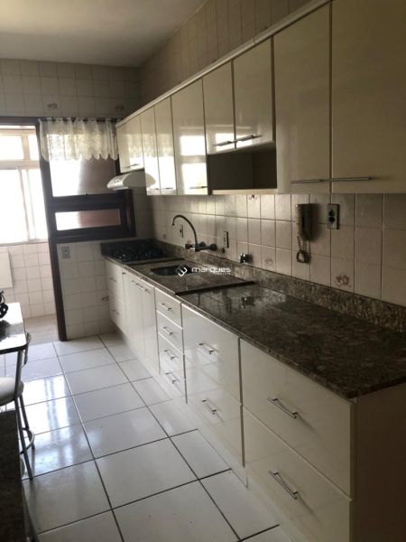Apartamento 3 quartos  no bairro Centro