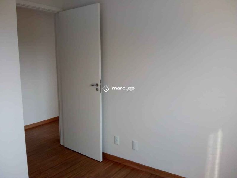 Apartamento 2 quartos  no bairro Simões Lopes