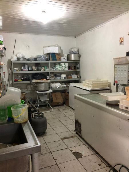 Casa Comercial 6 quartos  no bairro Laranjal
