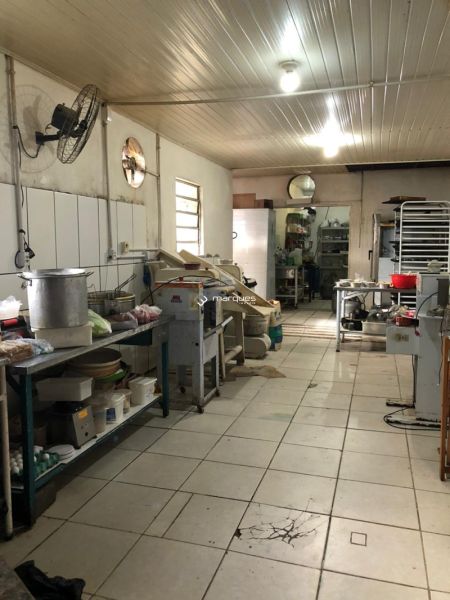 Casa Comercial 6 quartos  no bairro Laranjal