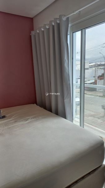 Sobrado 3 quartos  no bairro Laranjal