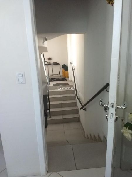 Prédio Comercial no bairro Areal