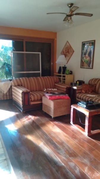 Casa 3 quartos  no bairro Três Vendas