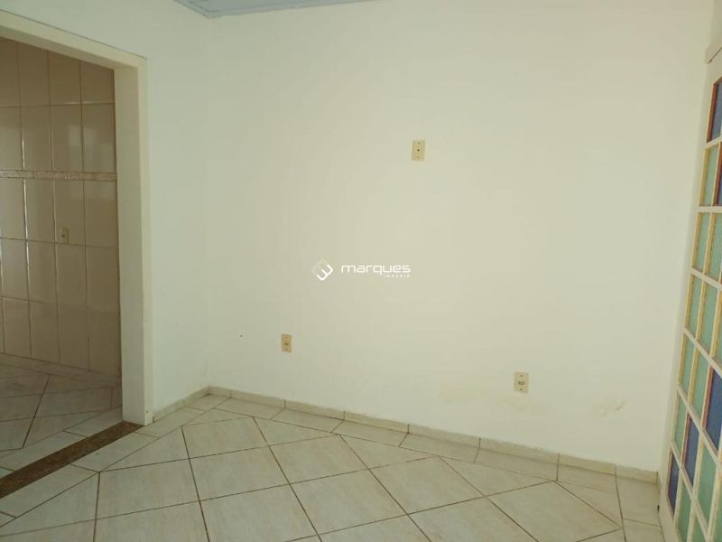 Casa 2 quartos  no bairro Centro