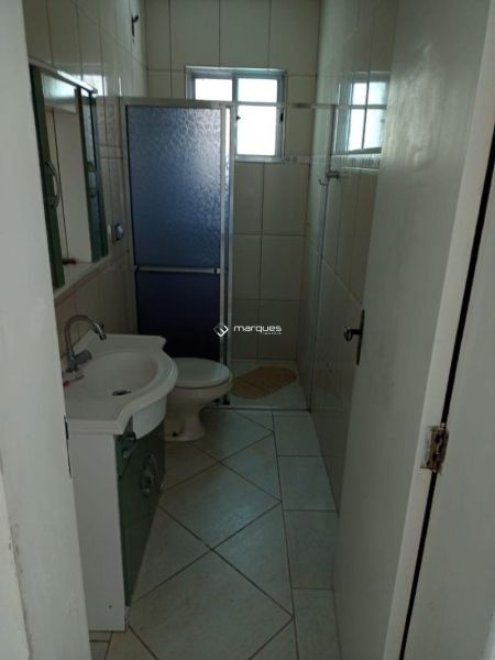 Casa 2 quartos  no bairro Centro