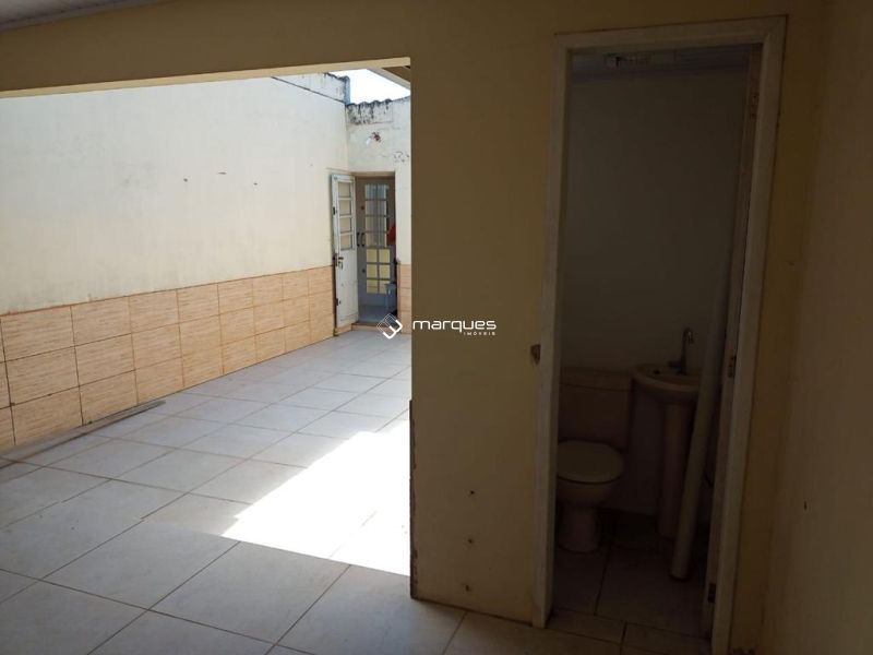 Casa 2 quartos  no bairro Centro